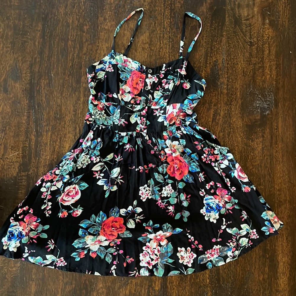 Floral Dress with Pockets!